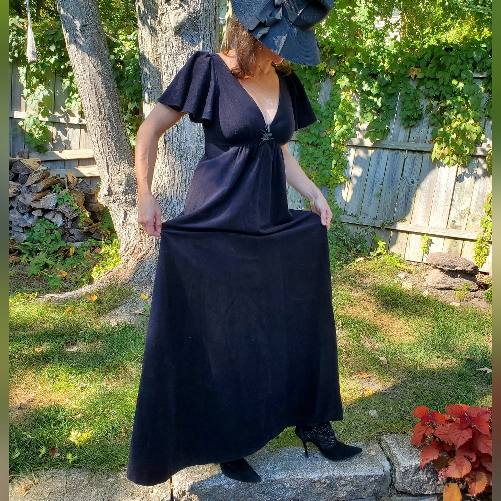Vintage 70's black "velvet" dress sz small/med. Witch Costume, Renaissance - Picture 4 of 6